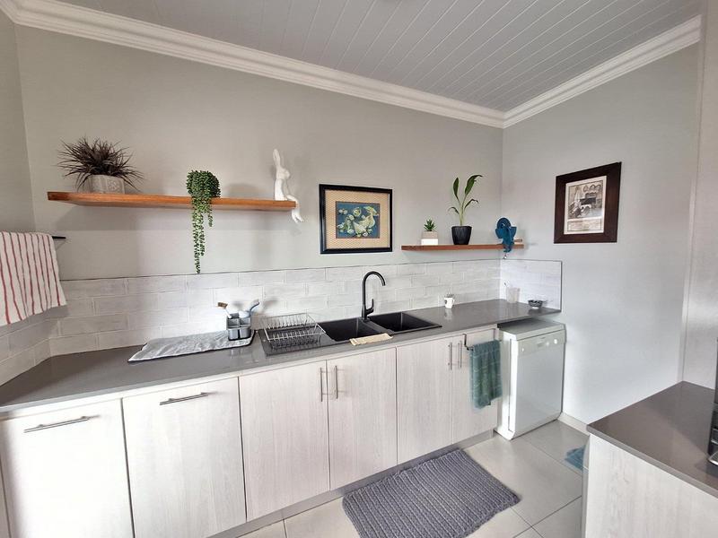 3 Bedroom Property for Sale in Avonddans Western Cape